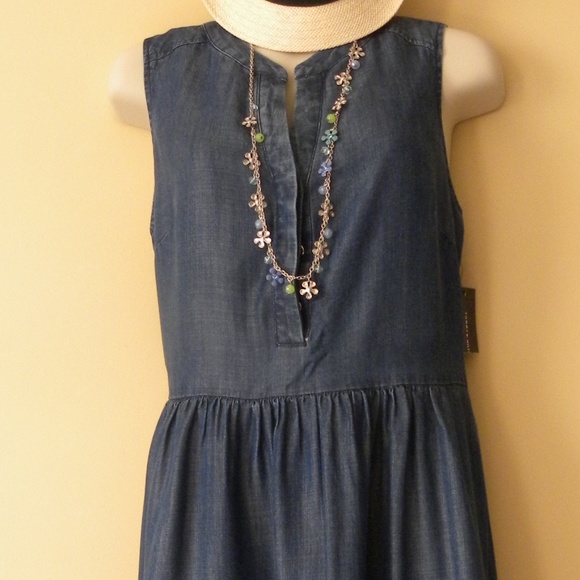 Tommy Hilfiger Dresses & Skirts - Tommy Hilfiger Dress Size 10 Chambray sleeveless